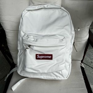 Supreme Backpack ❣️